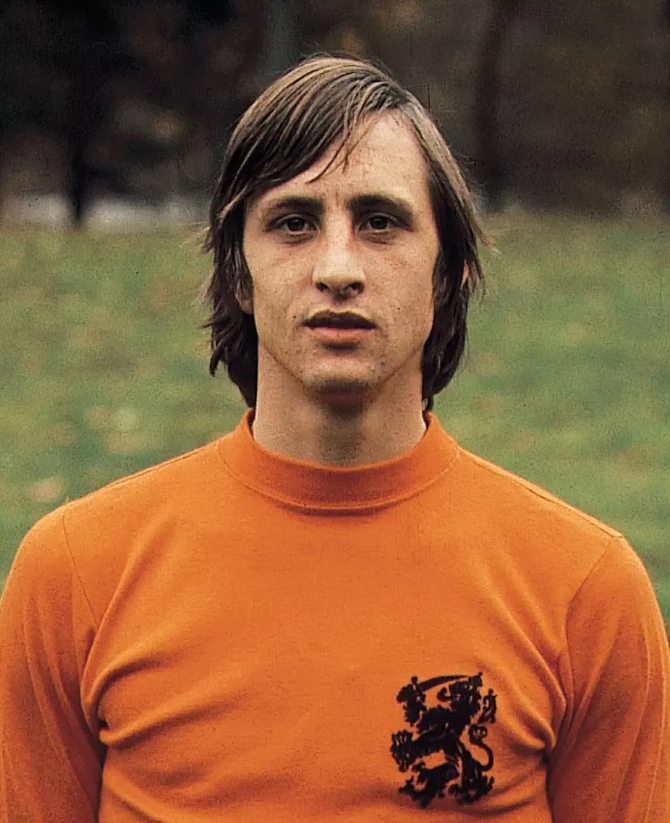 Johan Cruyff - Futbolu Dəyişən Dahi
