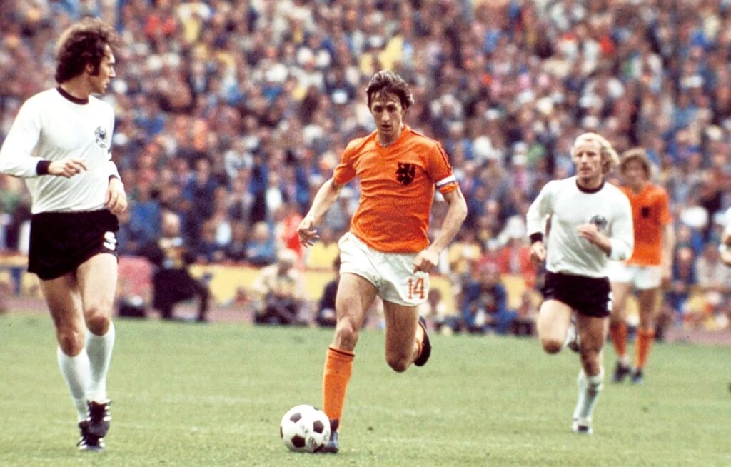 Johan Cruyff və La Masia: Bir dahi fəlsəfə futbolu əbədi olaraq necə dəyişdi